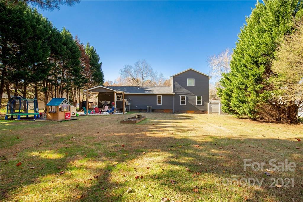 1034 Hay Row Road Clover, SC 29710 - Photo 7 of 26 Gallery Image 7