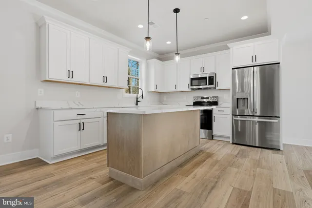 $729,900 | 3583 Edgemont Street, Edgewater, MD 21037