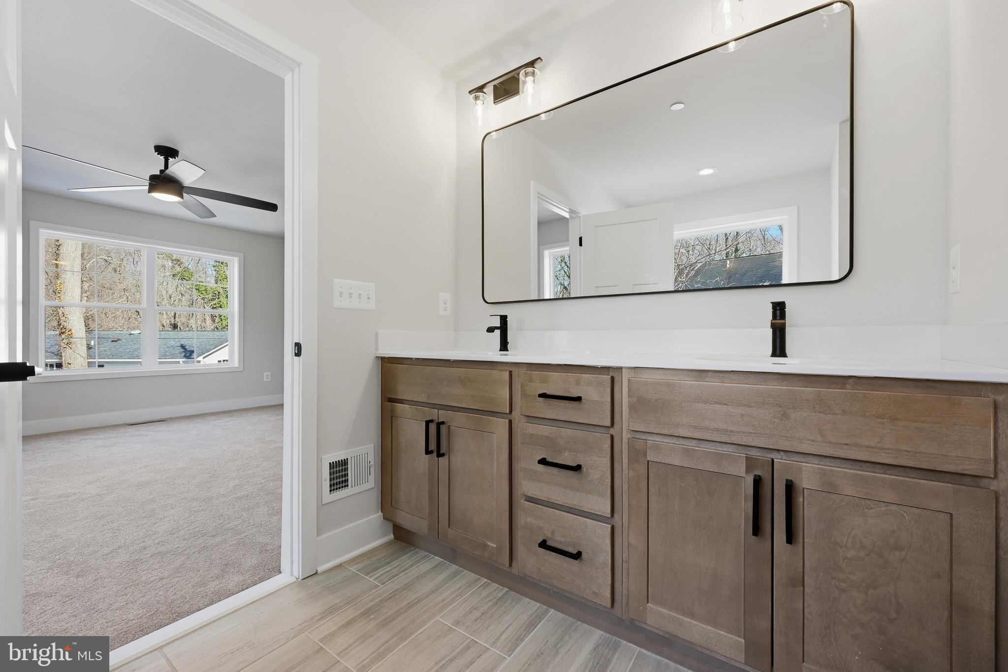 3583 Edgemont Street Edgewater, MD 21037 - Photo 24 of 51 Primary Bathroom