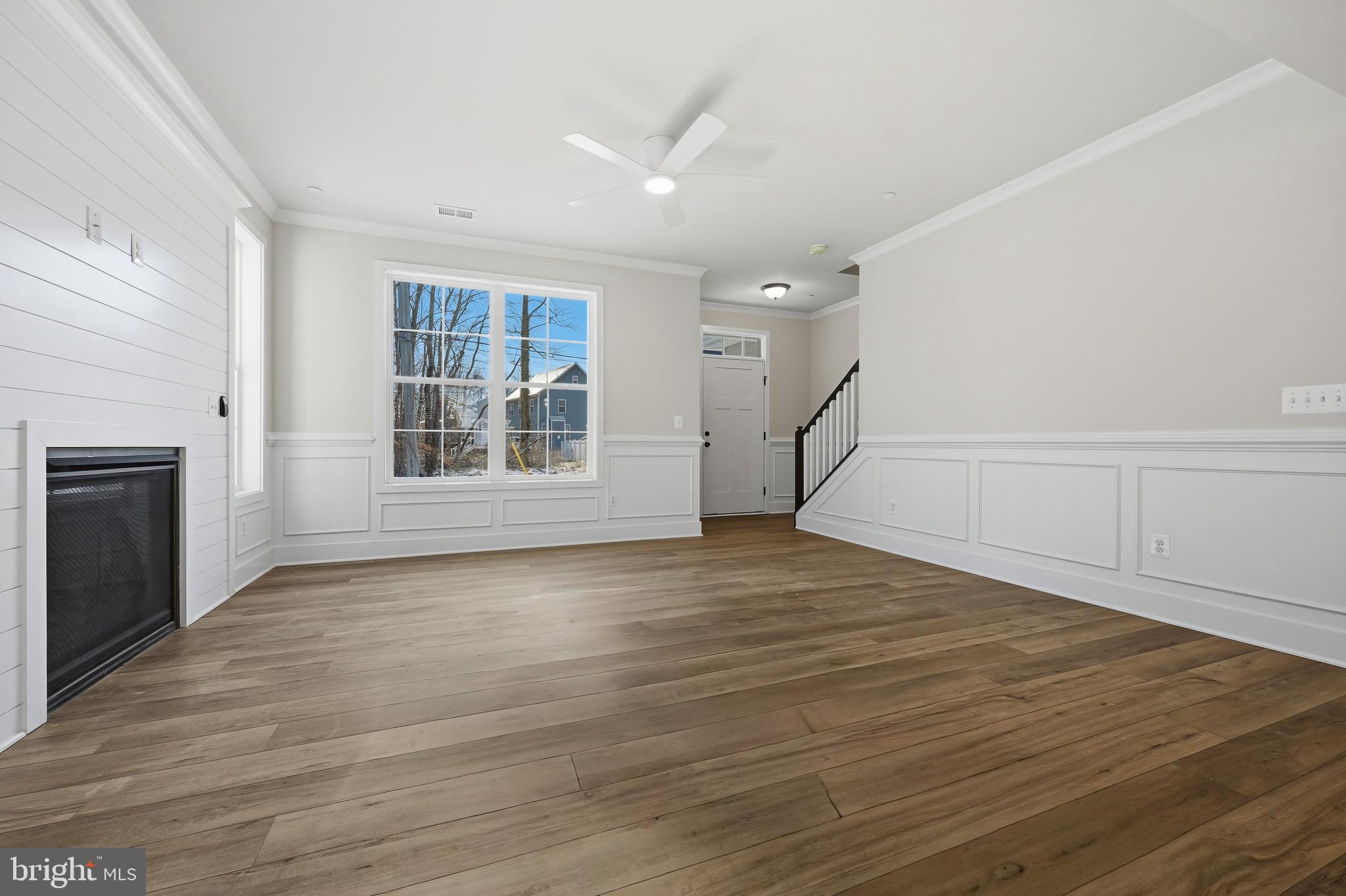 3583 Edgemont Street Edgewater, MD 21037 - Photo 4 of 51 Living Room