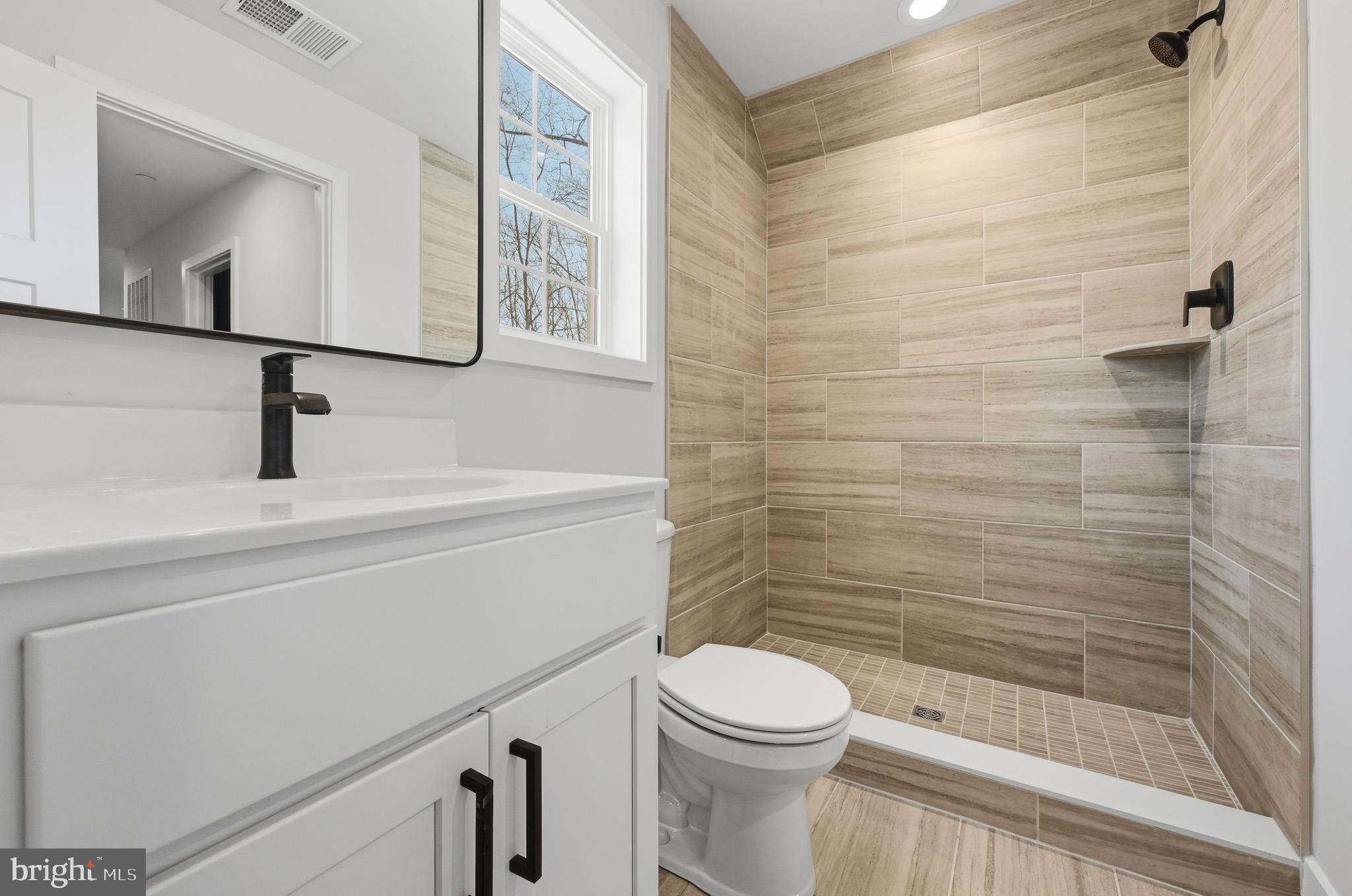 3583 Edgemont Street Edgewater, MD 21037 - Photo 42 of 51 Third Story Full Bath