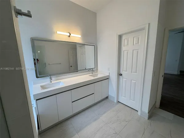 $5,600 | 4273 Fox Ridge Drive, Weston, FL 33331