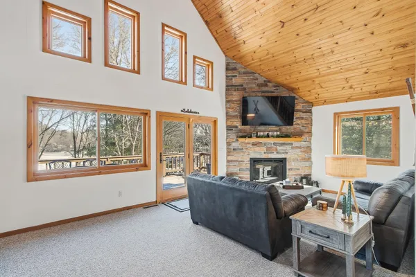 $625,000 | 214 South Fern Lane, Oxford, WI 53952