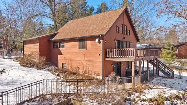$625,000 | 214 South Fern Lane, Oxford, WI 53952