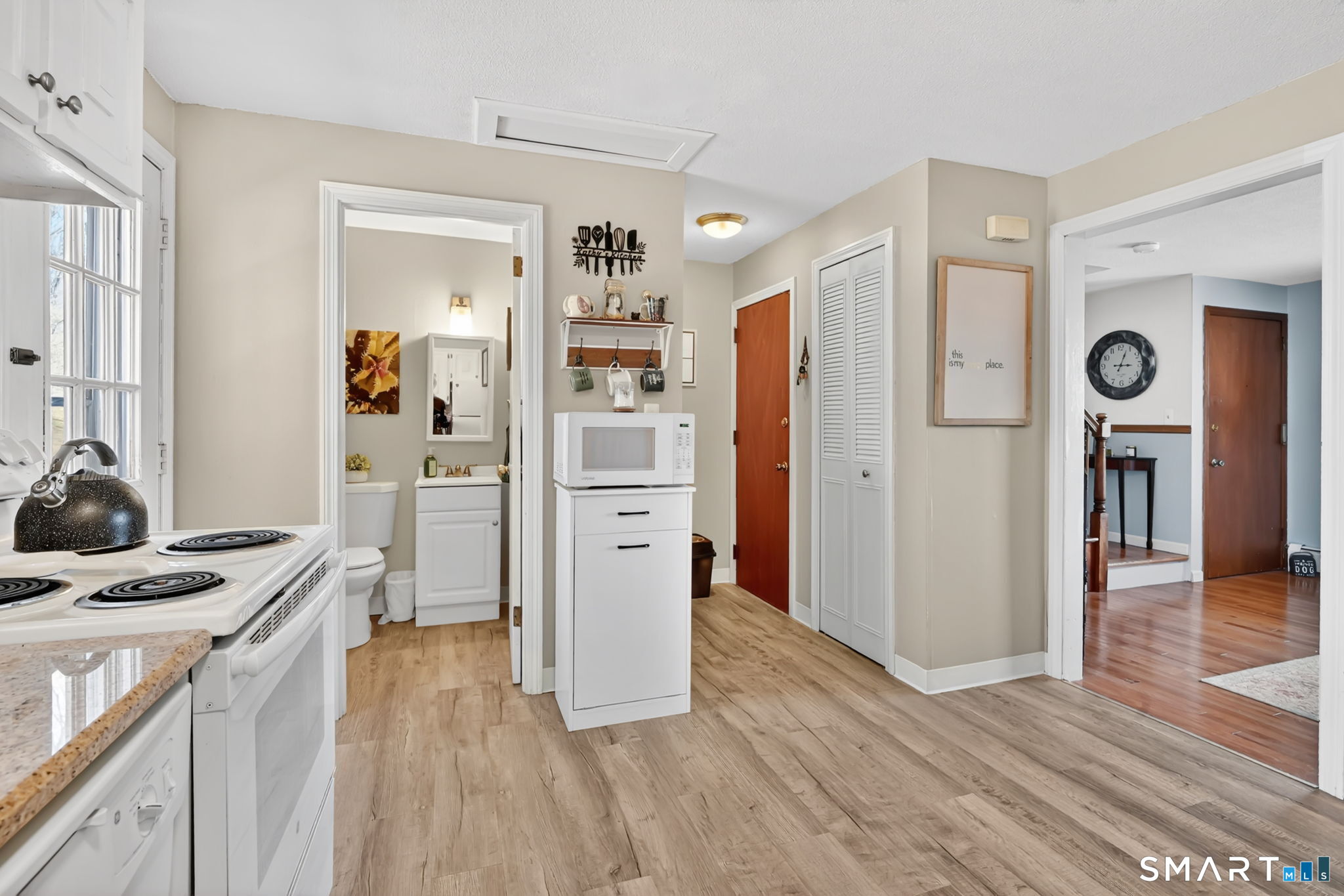 201 Regan Road, Unit 30B Vernon, CT 06066 - Photo 7 of 30