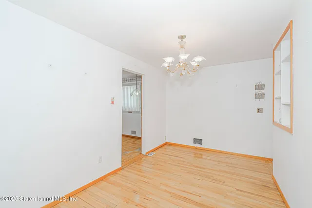 $738,500 | 156 Figurea Avenue | Eltingville