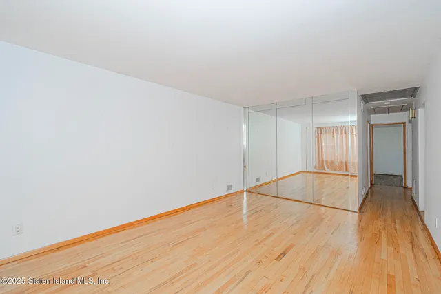 $738,500 | 156 Figurea Avenue | Eltingville