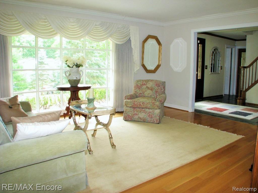 262 Ridgewood Road Rochester, MI 48306 - Photo 13 of 37