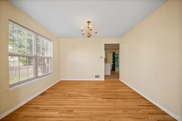 $450,000 | 438 West Meadow Mist Lane, Round Lake, IL 60073