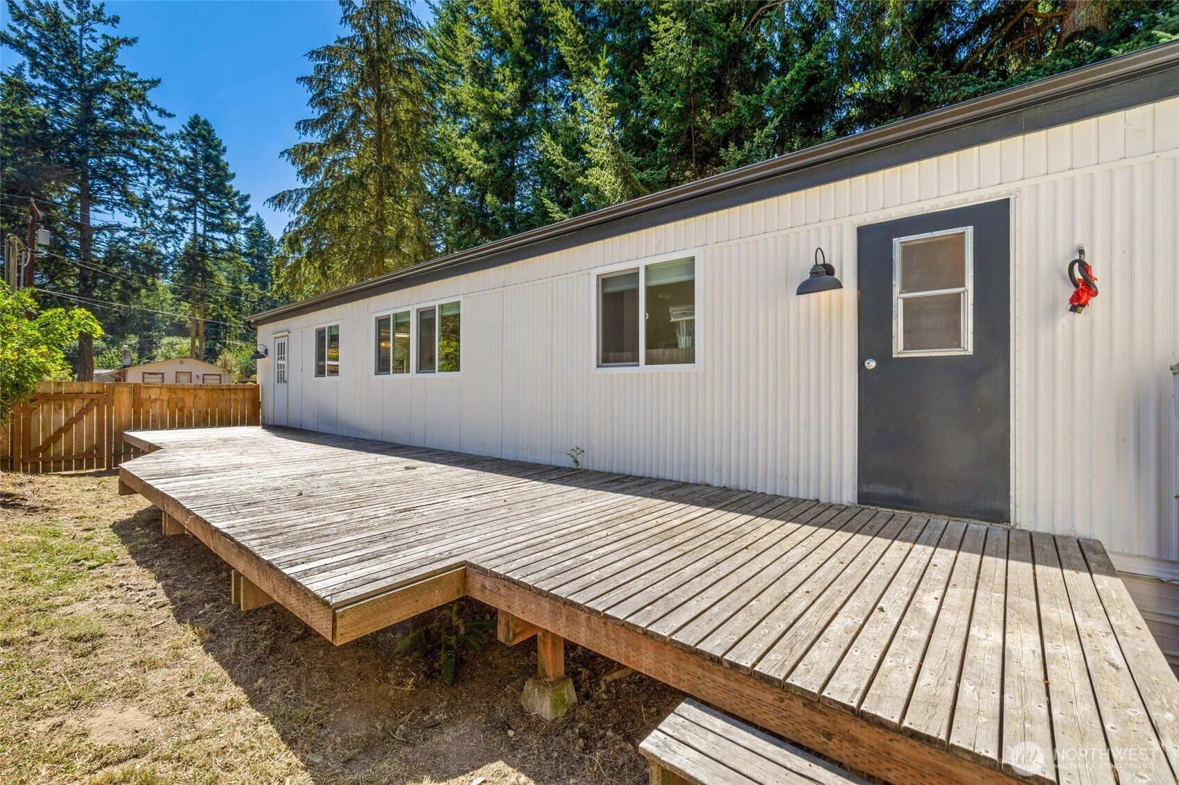 1527 East Roy Road Freeland, WA 98249 - Photo 23 of 24 a backyard of a house