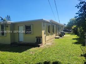751 Northwest 96th Street Miami, FL 33150 - Photo 2 of 12