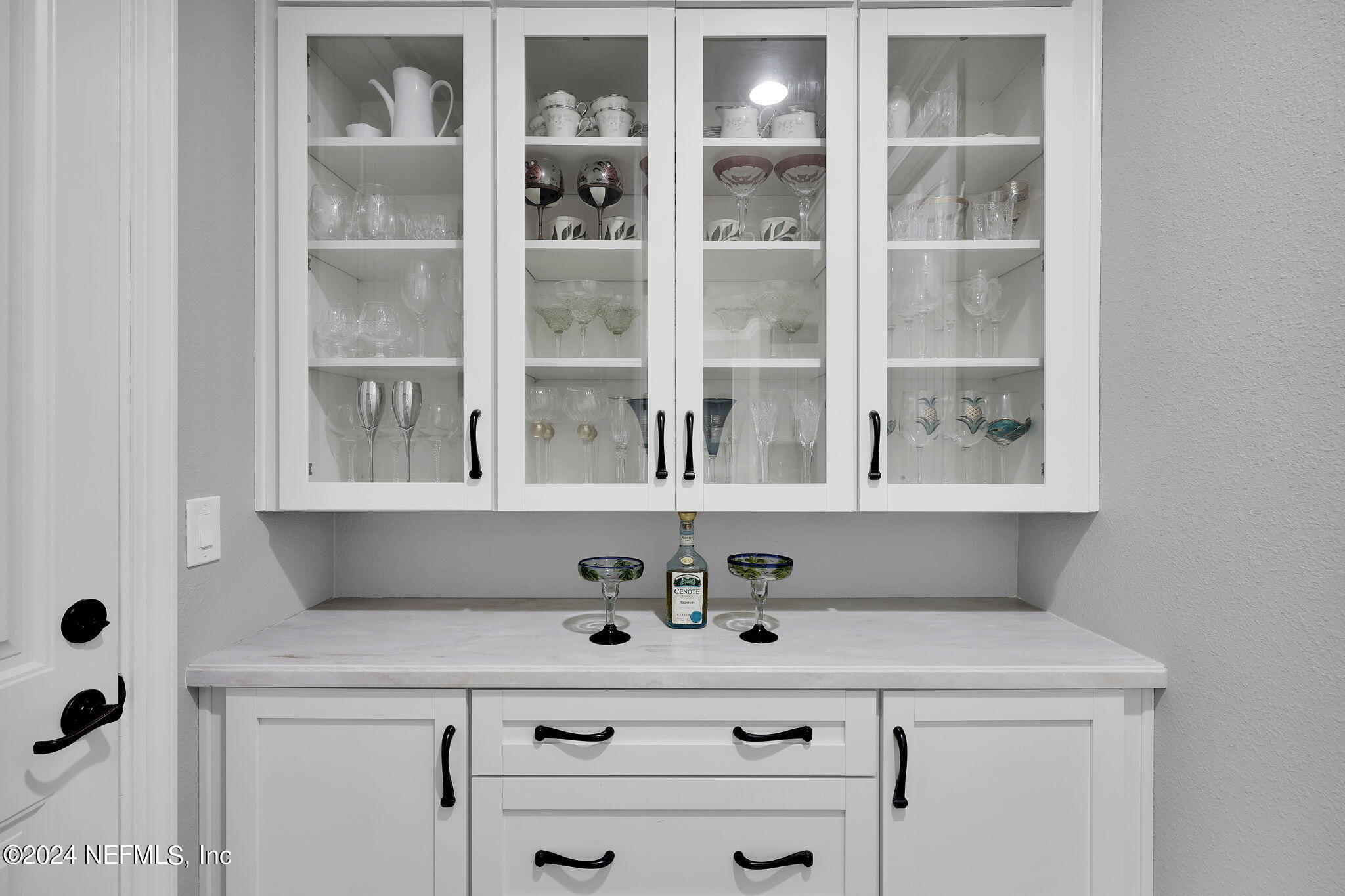 40 Tree Side Lane Ponte Vedra, FL 32081 - Photo 17 of 100 Custom Built-ins in off Kitchen