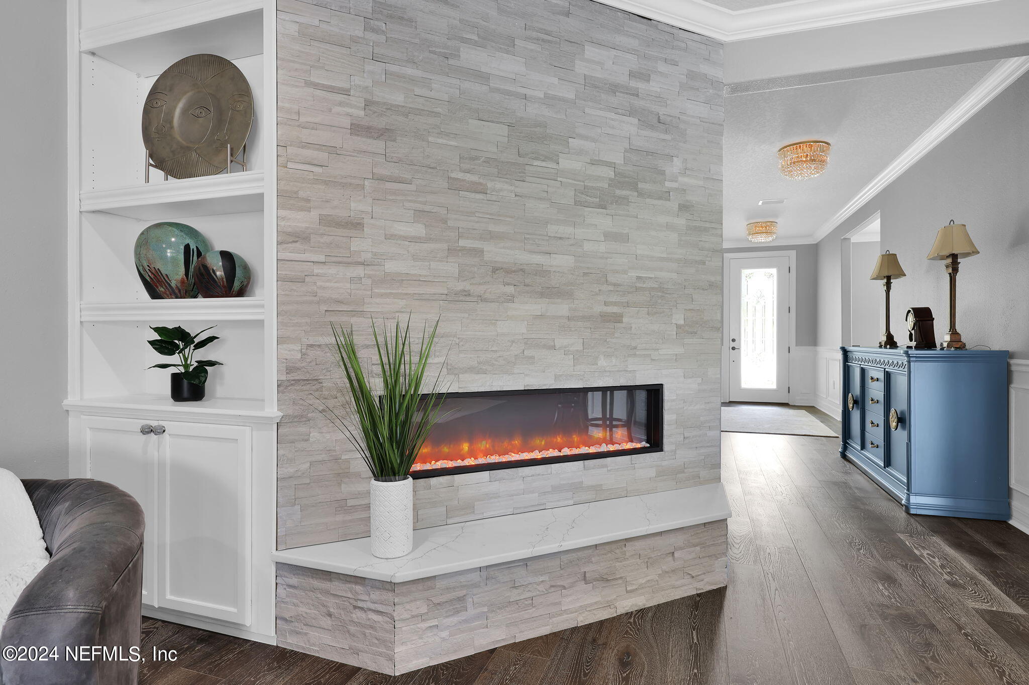 40 Tree Side Lane Ponte Vedra, FL 32081 - Photo 24 of 100 Custom Built Fireplace and Book Shelf