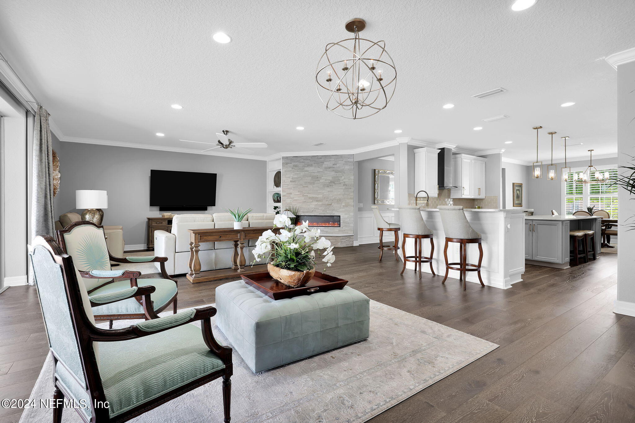 40 Tree Side Lane Ponte Vedra, FL 32081 - Photo 28 of 100 a living room with furniture and a flat screen tv