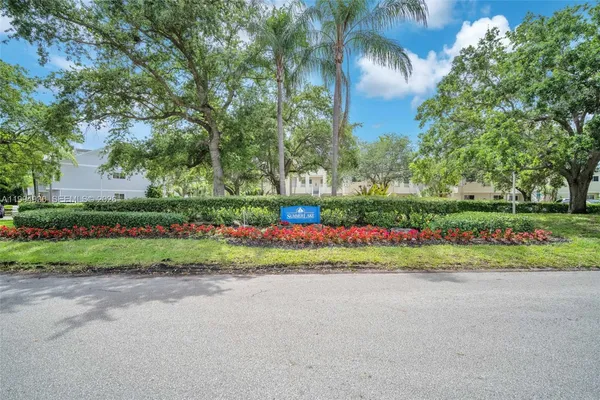 $2,200 | 3437 Northwest 44th Street, Unit 107, Oakland Park, FL 33309