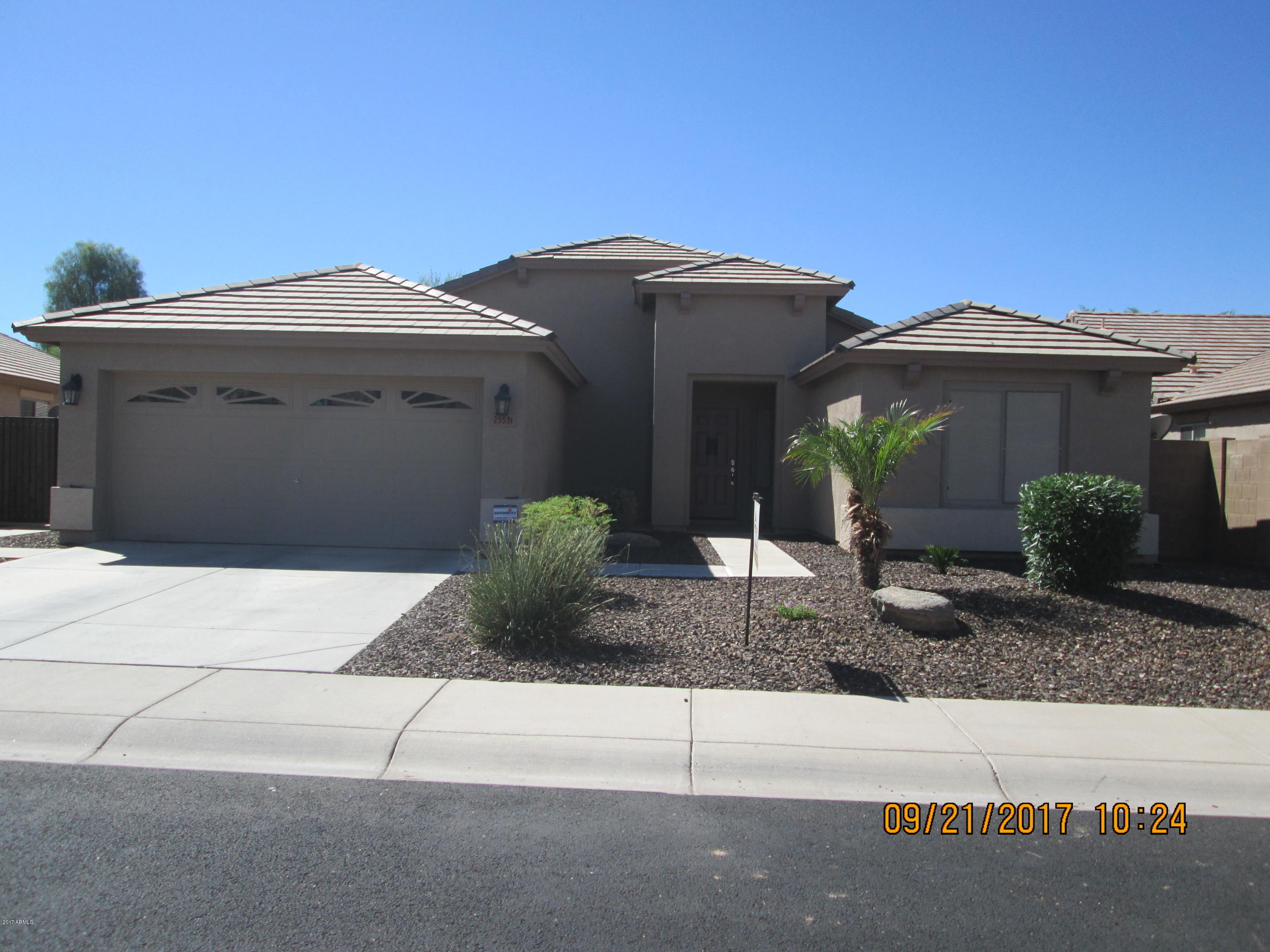 25531 West Ripple Road Buckeye, AZ 85326 - Photo 3 of 21 25531 Ripple 027