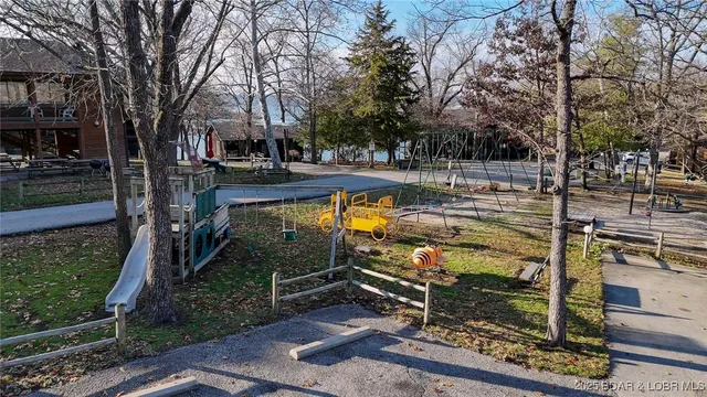 $180,000 | 178 Lone Oak Point, Unit 4, Sunrise Beach, MO 65079