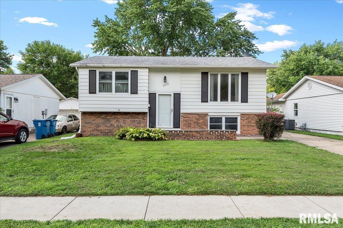 2617 East Griffiths Avenue Springfield, IL 62702 - Photo 1 of 33