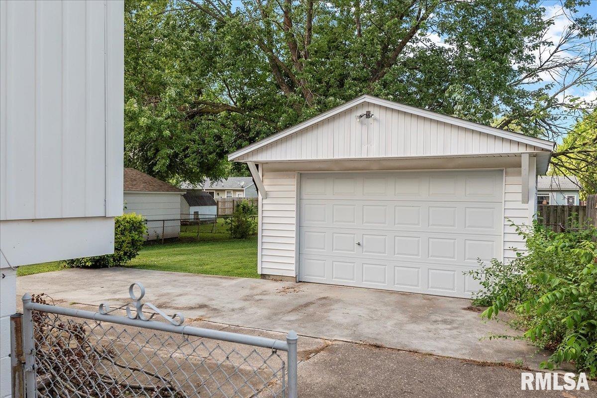 2617 East Griffiths Avenue Springfield, IL 62702 - Photo 33 of 33