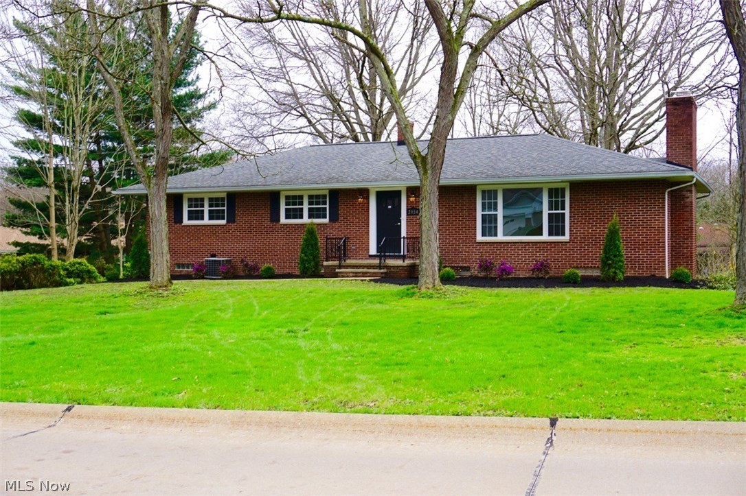 2954 Stanley Road Akron, OH 44333 - Photo 2 of 20 Gallery Image 2