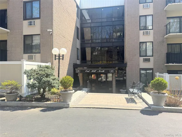 $2,750 | 128 Colonial Parkway, Unit 3B, Yonkers, NY 10710