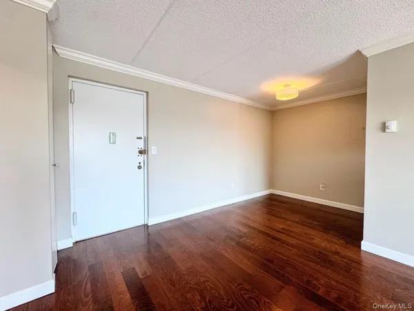 $2,750 | 128 Colonial Parkway, Unit 3B, Yonkers, NY 10710