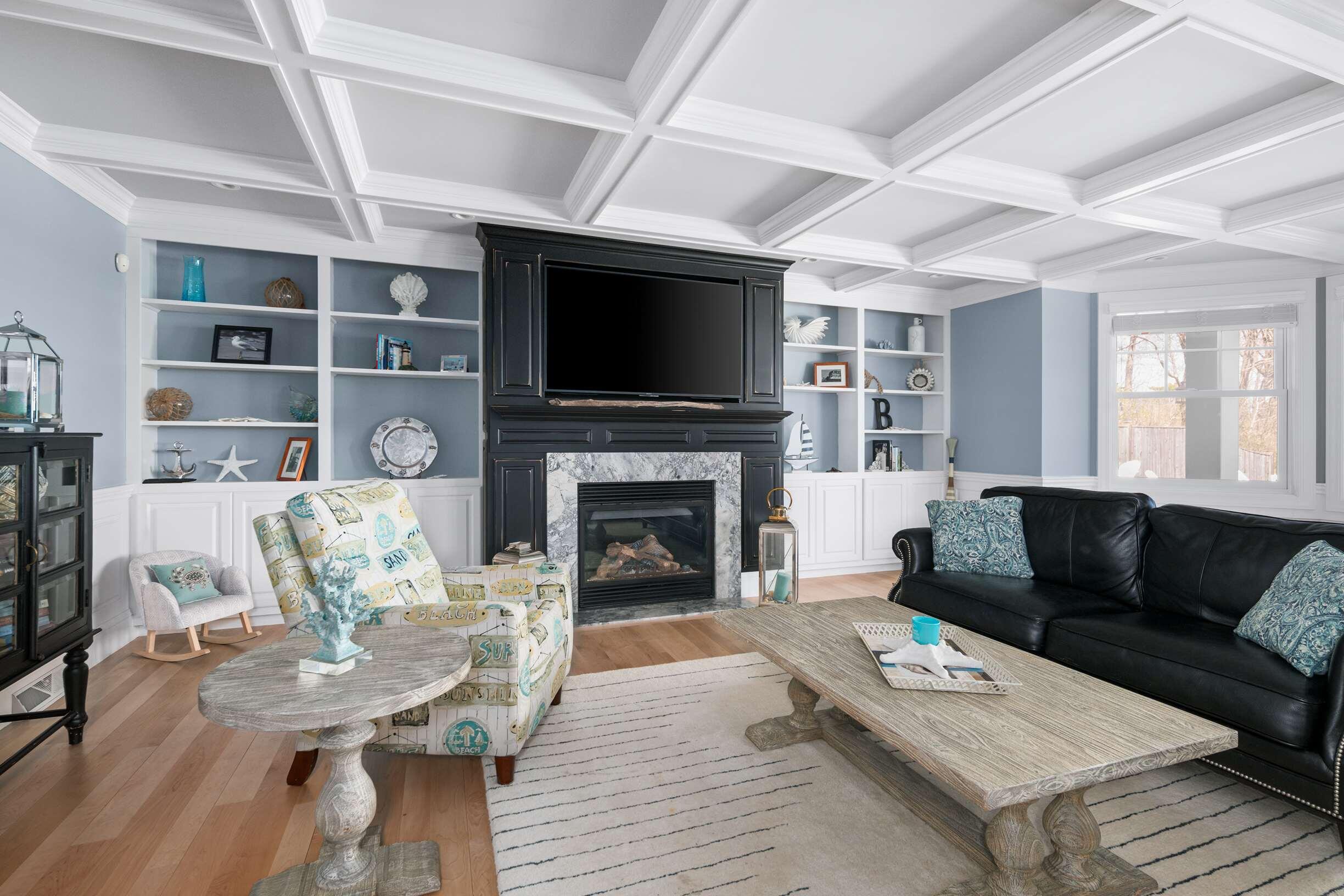 1 Cove Road York, ME 03902 - Photo 22 of 53 Living Room