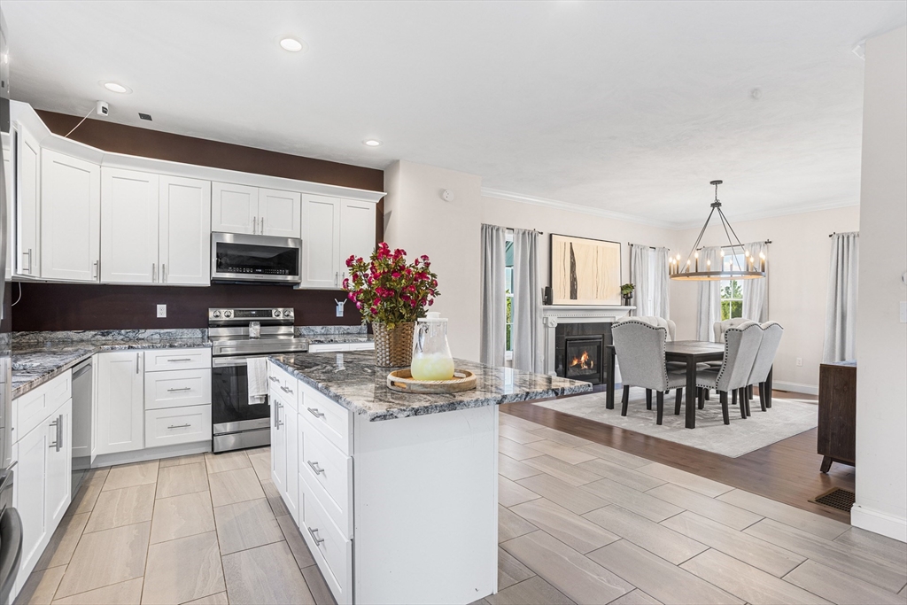 39 Hycrest Road Charlton, MA 01507 - Photo 5 of 31
