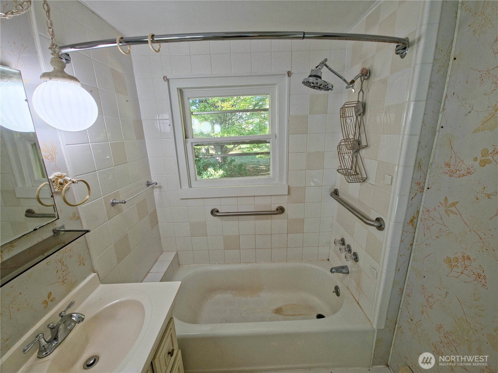 2030 Ocean Beach Road Copalis Crossing, WA 98536 - Photo 15 of 38 a bathroom with a tub sink a toilet and a shower