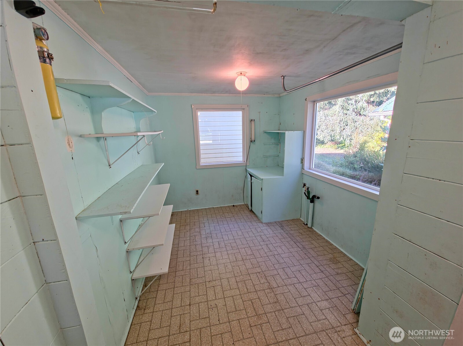 2030 Ocean Beach Road Copalis Crossing, WA 98536 - Photo 27 of 38 a view of entryway with a window