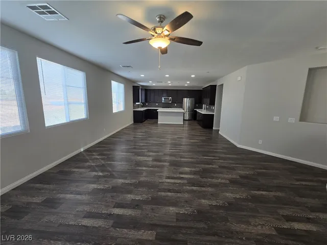 $2,300 | 1362 Reef Point Avenue, Henderson, NV 89074