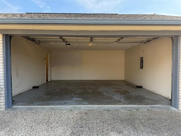 $1,900 | 1100 Meadow Drive, Athens, TX 75751