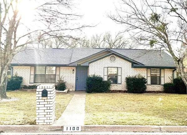 $1,900 | 1100 Meadow Drive, Athens, TX 75751