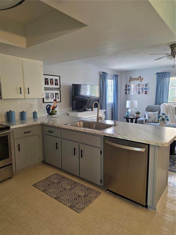 12532 Coronado Drive Spring Hill, FL 34609 - Photo 7 of 32