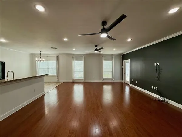 $2,200 | 4001 School Drive, Marrero, LA 70072