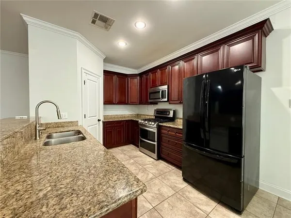 $2,200 | 4001 School Drive, Marrero, LA 70072