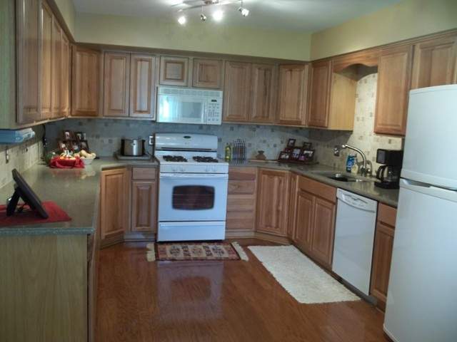 7709 Countryside Road Lexington, MI 48450 - Photo 15 of 25 all appliances are included.