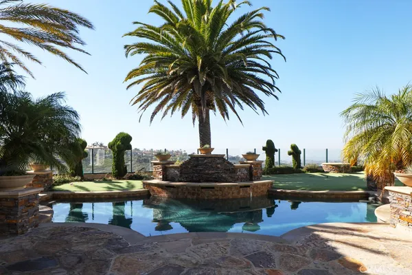 $11,988,000 | 3 Via Burrone, Newport Coast, CA 92657