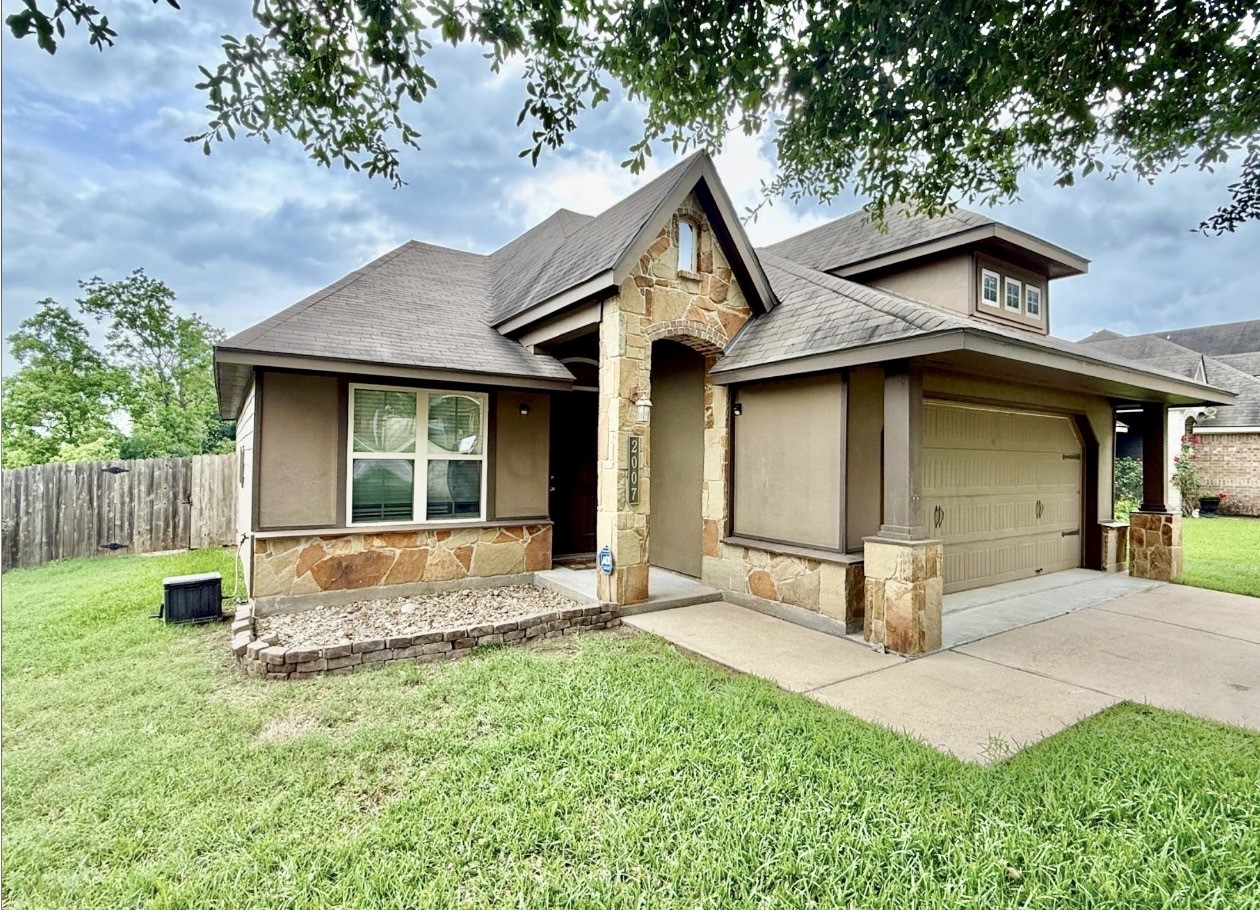 2007 Timberline Court Brenham, TX 77833 - Photo 1 of 17
