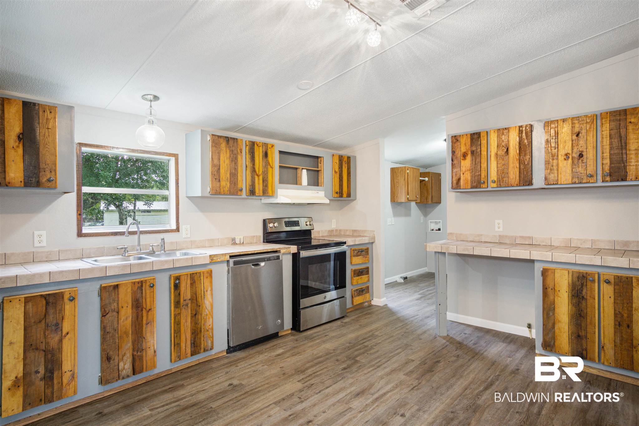 103 Canary Circle Robertsdale, AL 36567 - Photo 8 of 23