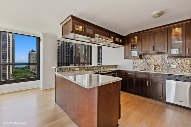 1030 North State Street, Unit 7E Chicago, IL 60610 - Photo 2 of 13