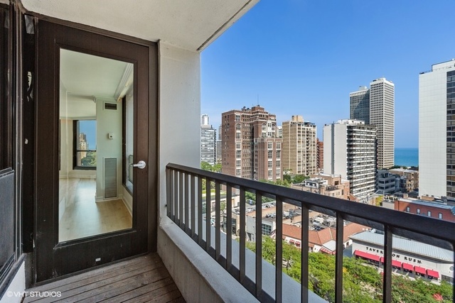 1030 North State Street, Unit 7E Chicago, IL 60610 - Photo 10 of 13