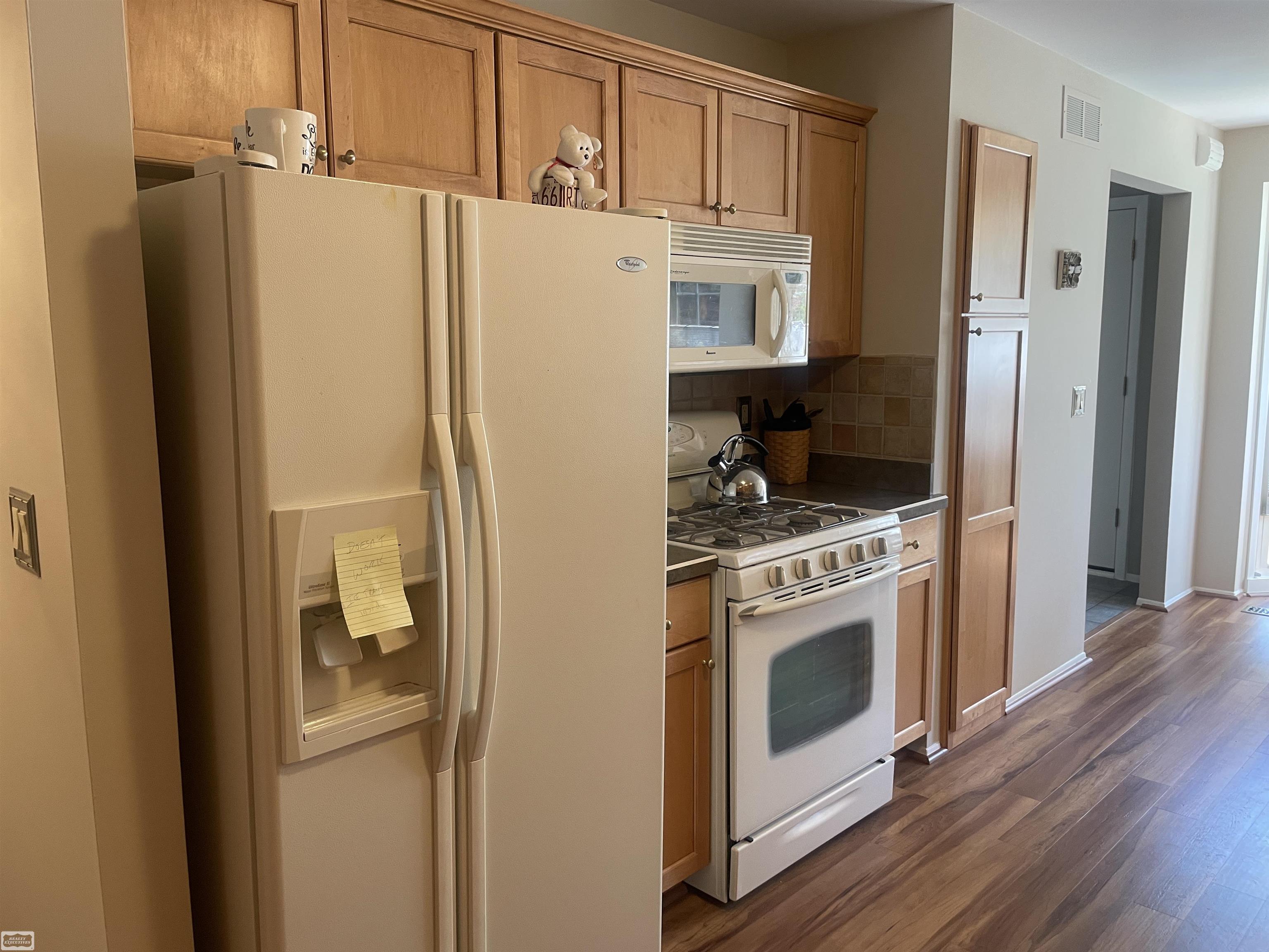1343 Autumn Lane Rochester, MI 48306 - Photo 15 of 42