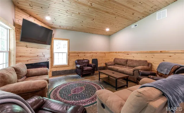 $1,800,000 | 3485 Coyle Lane, Equality, IL 62934