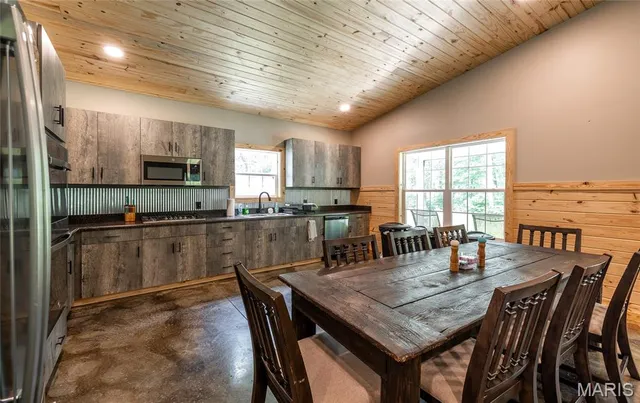 $1,800,000 | 3485 Coyle Lane, Equality, IL 62934