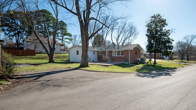 $2,795 | 201 Porter Circle, Columbia, TN 38401