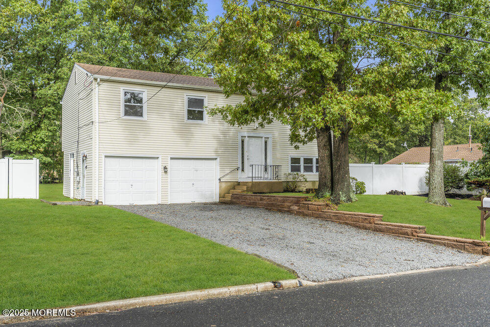 32 Pine Tree Drive Bayville, NJ 08721 - Photo 5 of 63 002_dsc05947-1_994