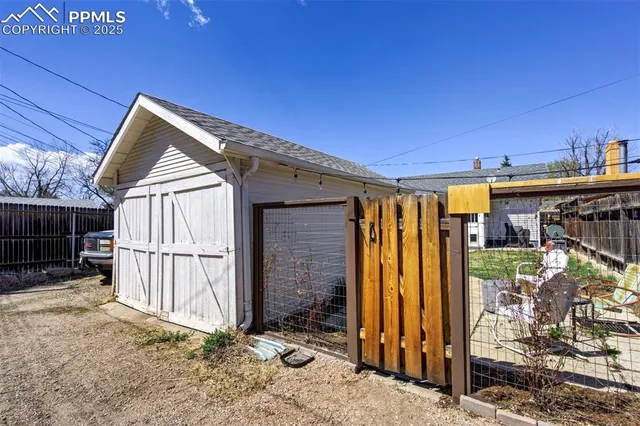 a view of outdoor space