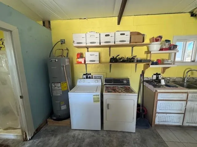 a view of utility room