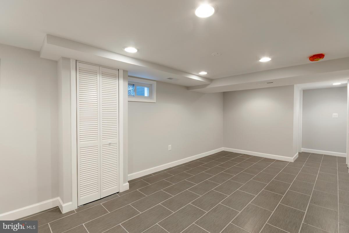 5073 Sheriff Road Northeast Washington, DC 20019 - Photo 13 of 15 Basement